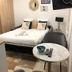 Tour Eiffel Apartment 2
